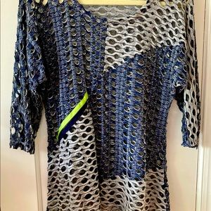 KAKTUS Women’s Pullover Layering Top MED Never Worn, NWOT/no tags. Unique find!